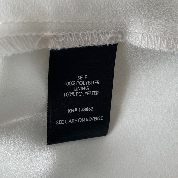 Torrid  Women's Size 1 - 1X White Double-Layer V-Neck Spaghetti Strap Camisole - Picture 5 of 6